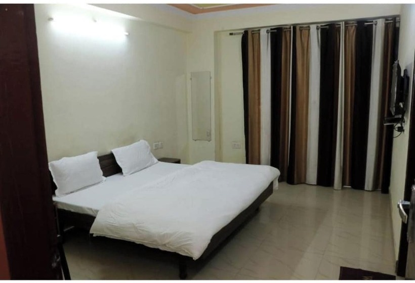 Hotel Gopi Dham Ashram Haridwar Near Shanti Kunj
