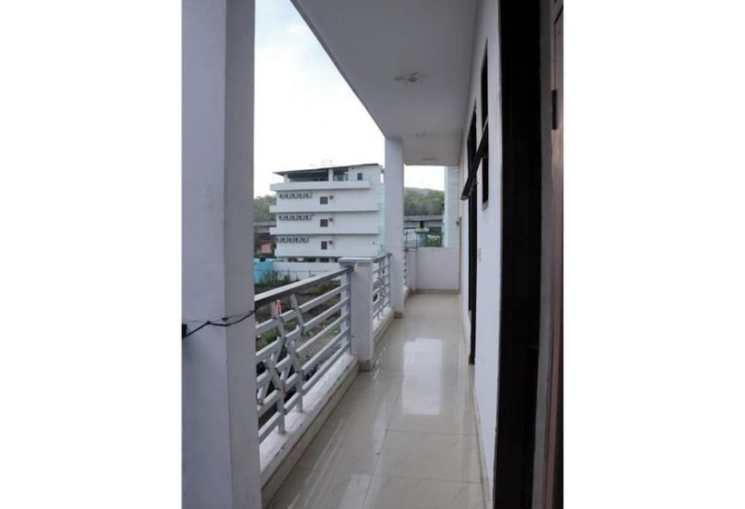 Hotel Gopi Dham Ashram Haridwar Near Shanti Kunj