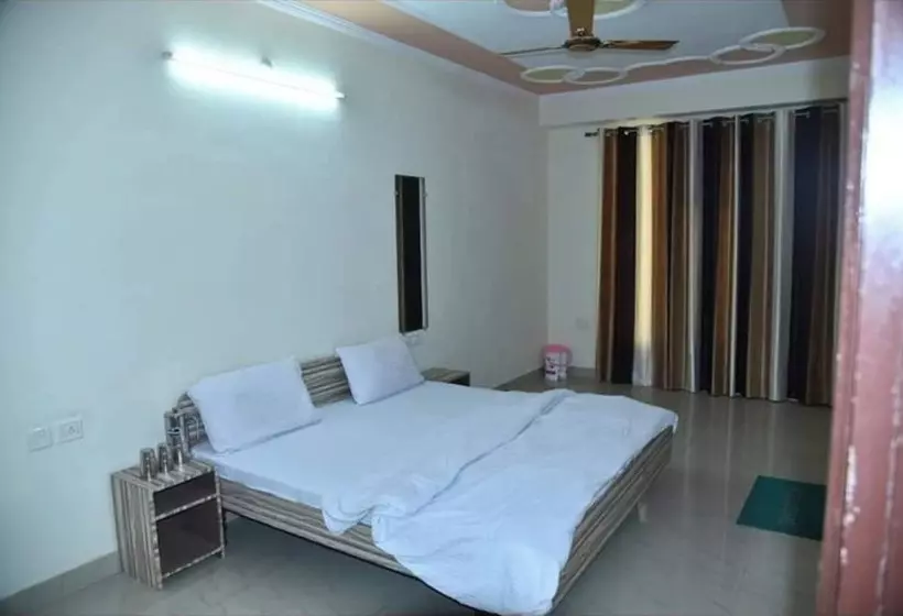 ホテル Gopi Dham Ashram Haridwar Near Shanti Kunj