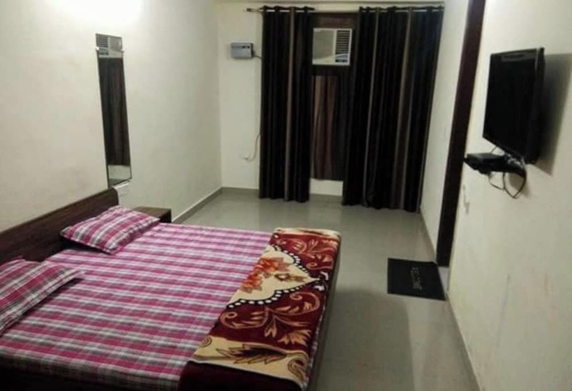 Hotel Gopi Dham Ashram Haridwar Near Shanti Kunj