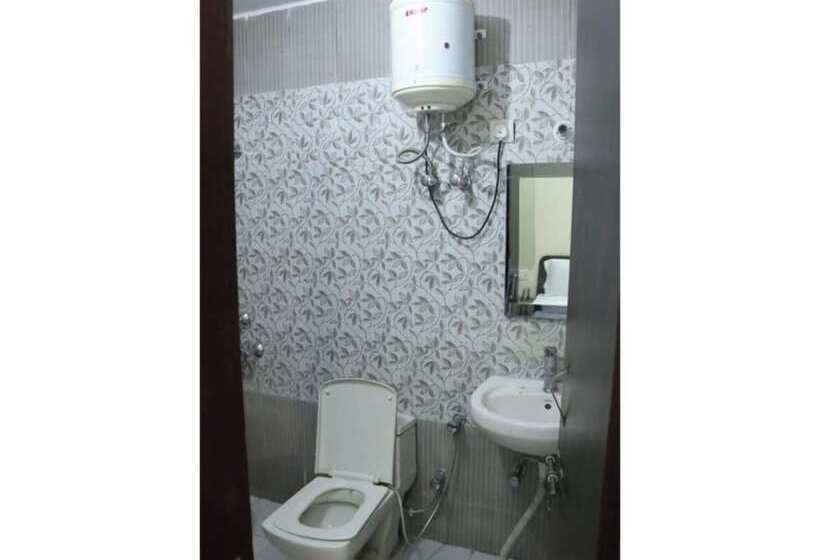 Hotel Gopi Dham Ashram Haridwar Near Shanti Kunj