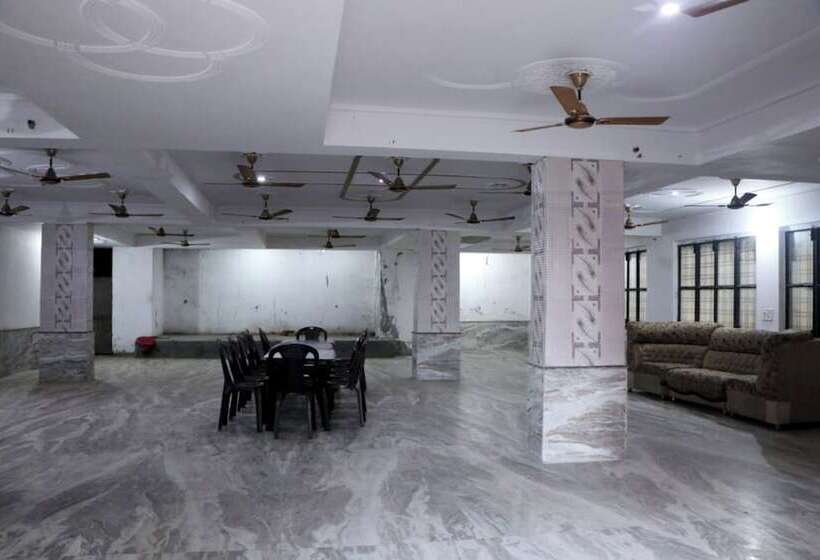 Hotel Gopi Dham Ashram Haridwar Near Shanti Kunj