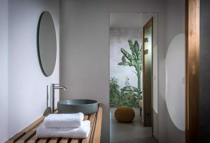 ホテル Enorme Teatro Beach