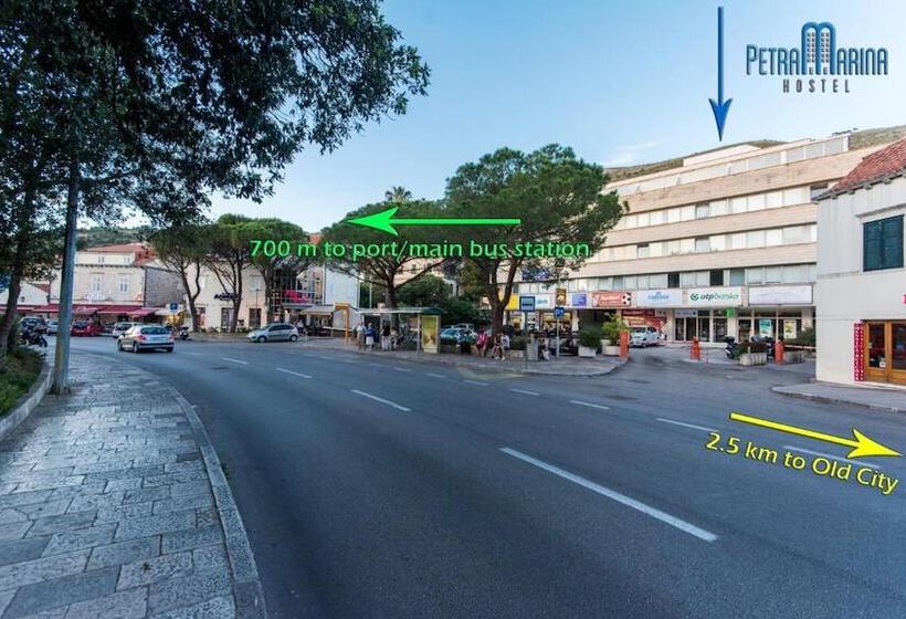 בית מלון כפרי Hostel Petra Marina