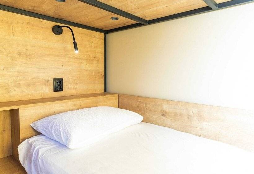 בית מלון כפרי Hostel Petra Marina