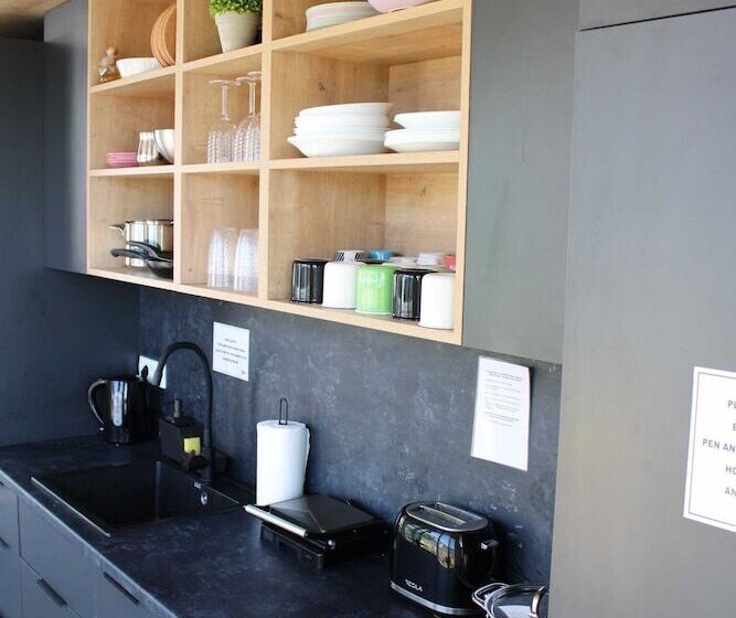 בית מלון כפרי Hostel Petra Marina