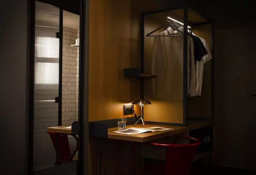 Hotelli Letoh Letoh Sevilla