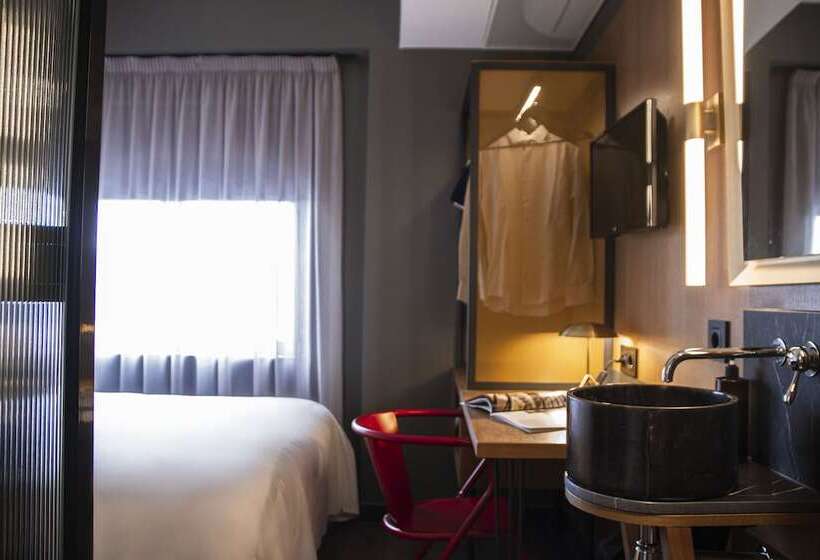 هتل Letoh Letoh Sevilla