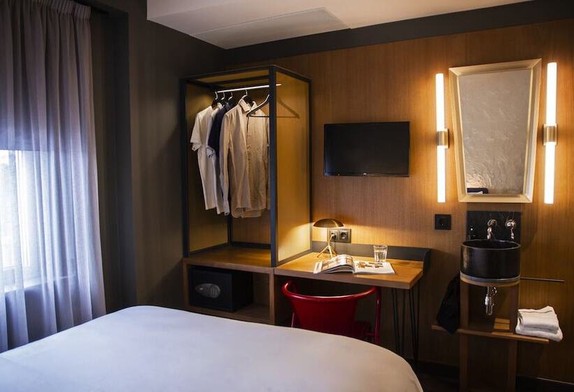 هتل Letoh Letoh Sevilla