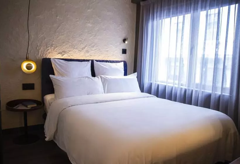 Hotelli Letoh Letoh Sevilla