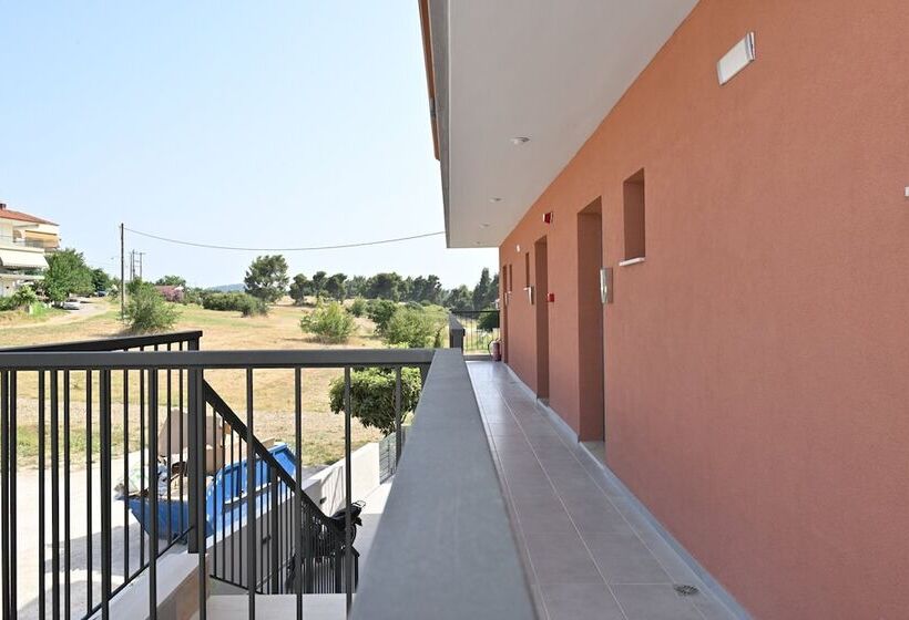 Отель Maltepe Luxury Accommodation