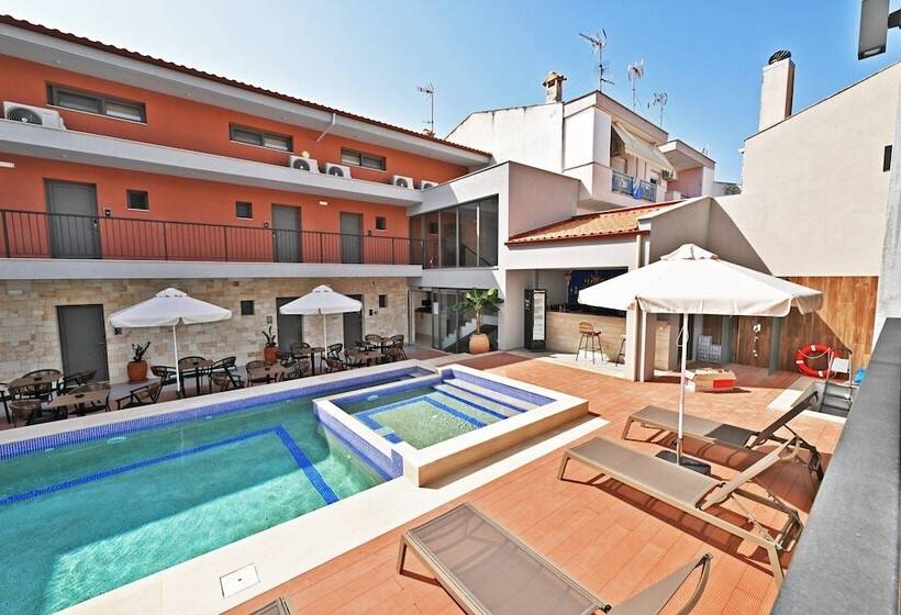 Отель Maltepe Luxury Accommodation