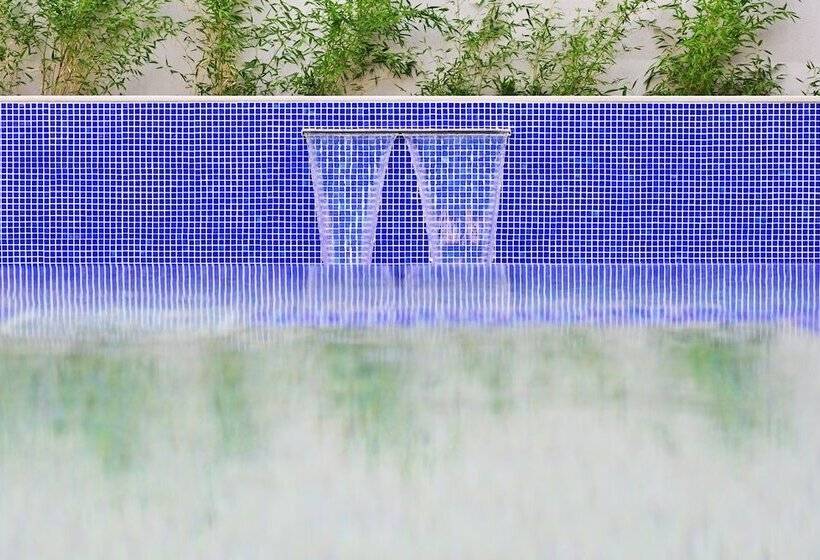 Отель Maltepe Luxury Accommodation