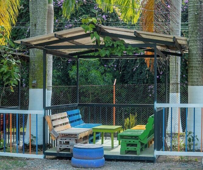 ホテル Palmas De Santa Elena