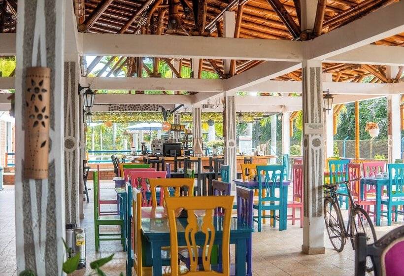 ホテル Palmas De Santa Elena