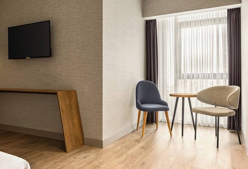 ホテル Ramada Encore By Wyndham Istanbul Arnavutkoy
