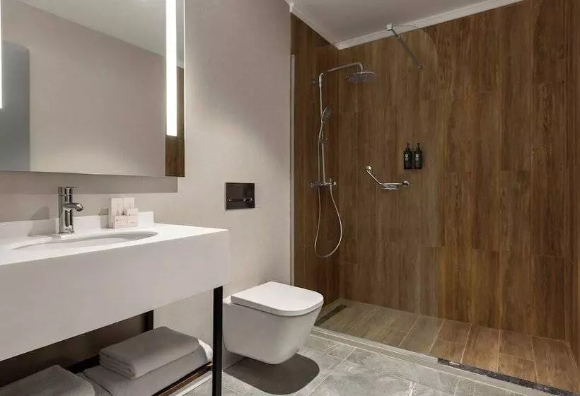 Hotelli Ramada Encore By Wyndham Istanbul Arnavutkoy