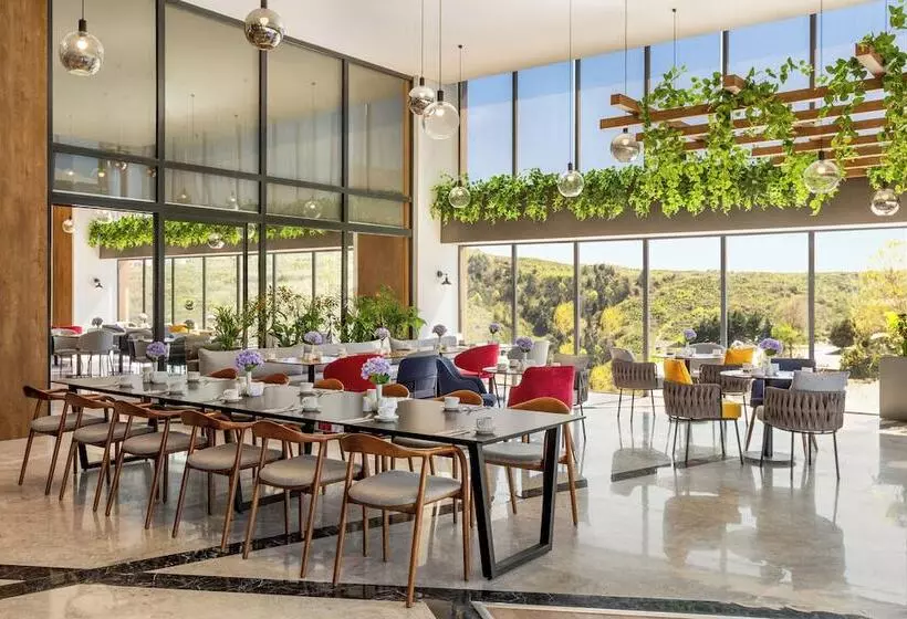 Hotelli Ramada Encore By Wyndham Istanbul Arnavutkoy