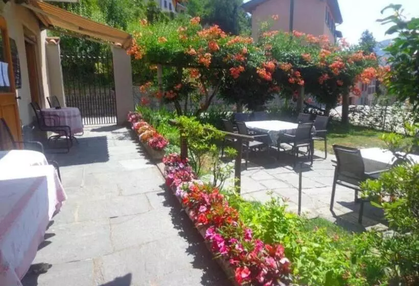 ホテル Pensione Serena