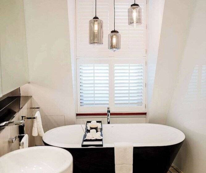 Отель The Inchcolm