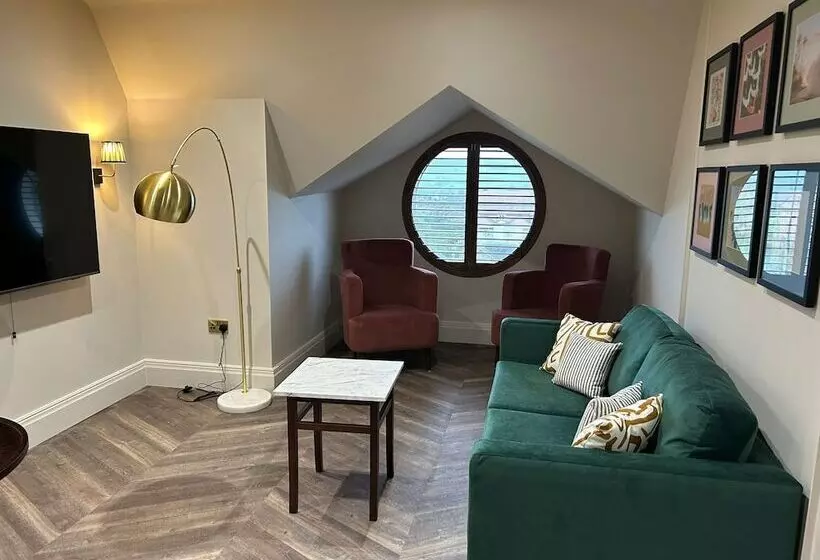 Hotelli Thehillbrooksherborne