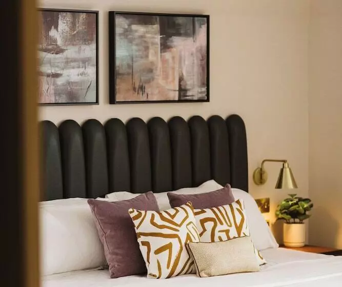 Hotelli Thehillbrooksherborne