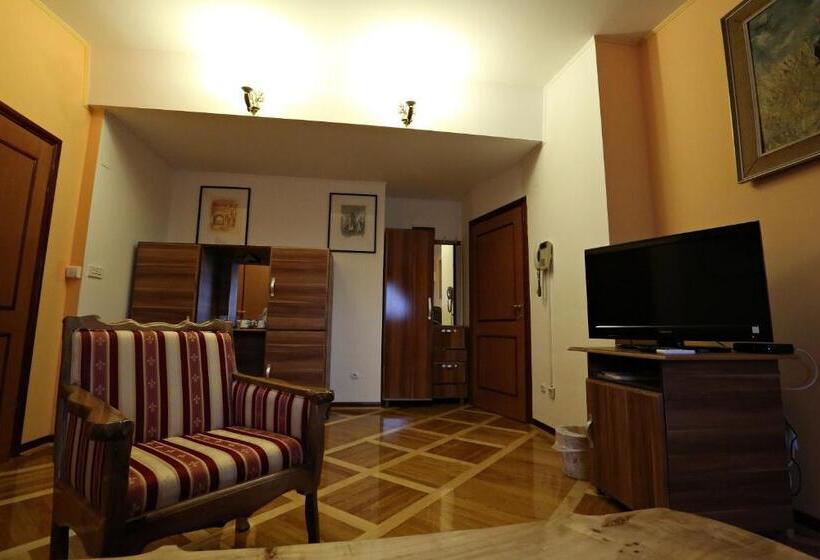 هتل Apartments & Rooms Vienna