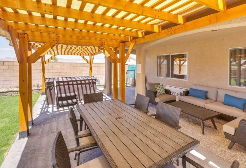 Lovely Bullhead City Retreat W/ Patio & Grill!