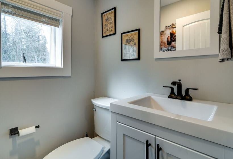 Modern Stark Home W/ Game Room, Grill & Fire Pit