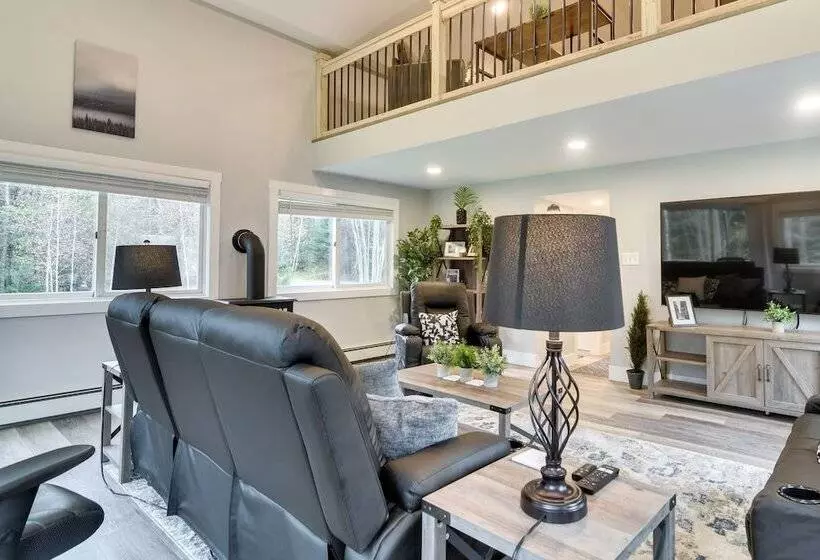 Modern Stark Home W/ Game Room, Grill & Fire Pit