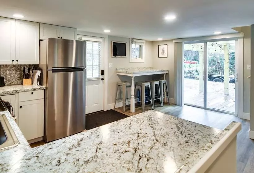 Modern Stark Home W/ Game Room, Grill & Fire Pit