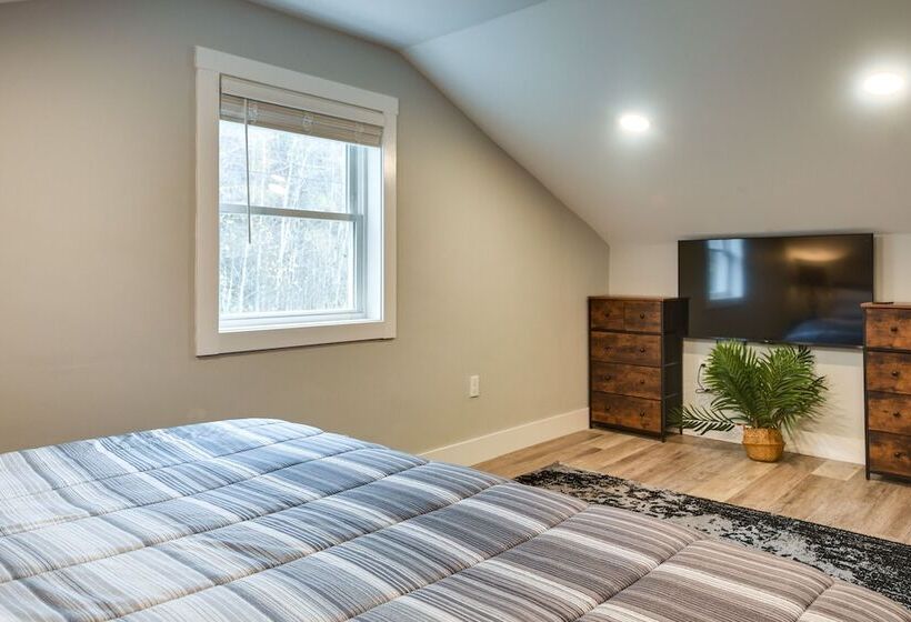 Modern Stark Home W/ Game Room, Grill & Fire Pit