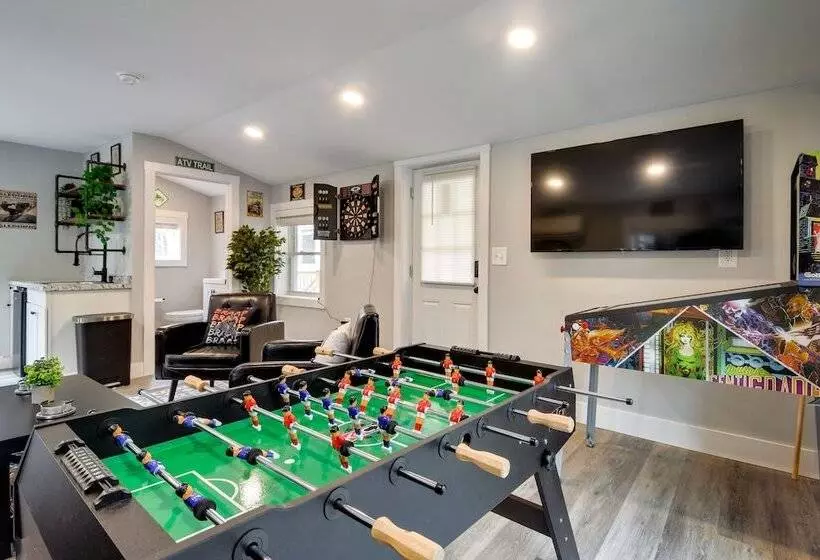Modern Stark Home W/ Game Room, Grill & Fire Pit