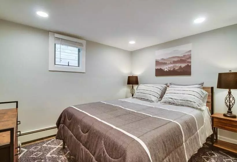 Modern Stark Home W/ Game Room, Grill & Fire Pit