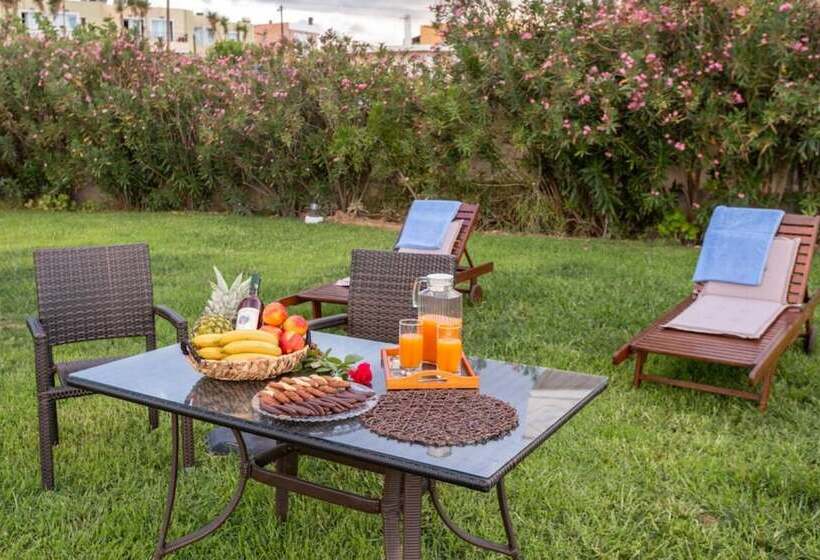 Socrate S Apartment S With Share Pool