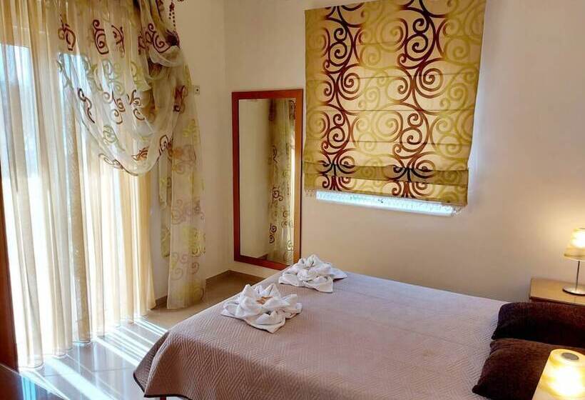 Socrate S Apartment S With Share Pool