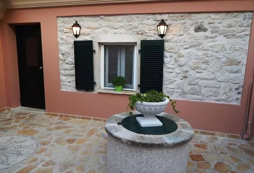 Sole Apartments   Near Corfu Port