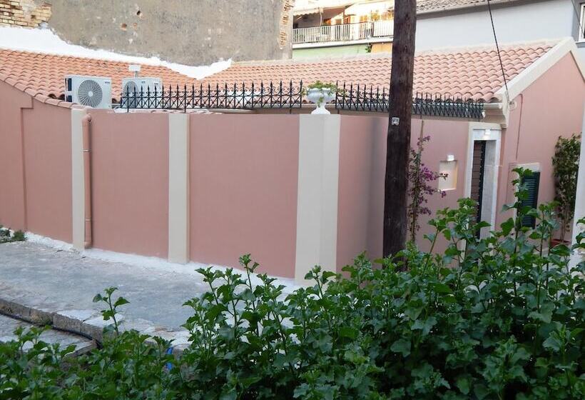 Sole Apartments   Near Corfu Port