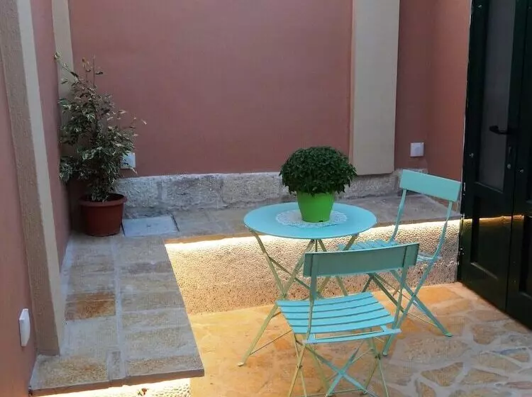 Sole Apartments   Near Corfu Port