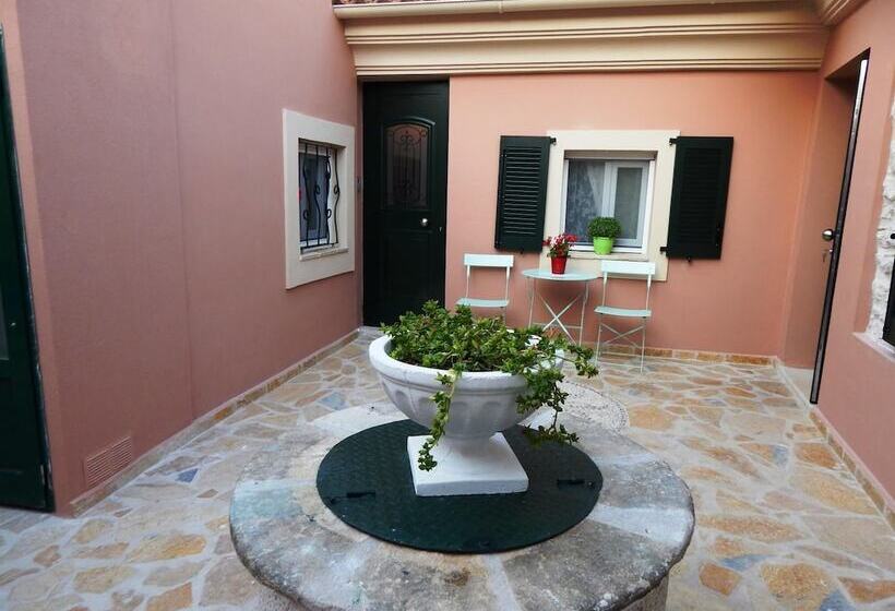 Sole Apartments   Near Corfu Port