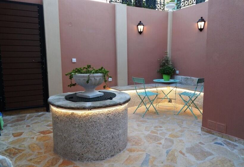 Sole Apartments   Near Corfu Port