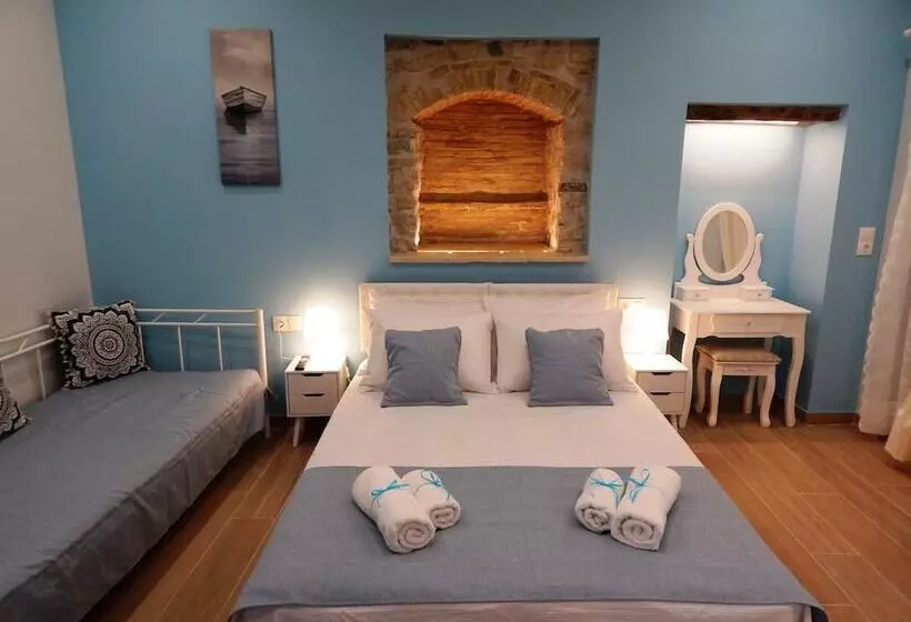 Sole Apartments   Near Corfu Port