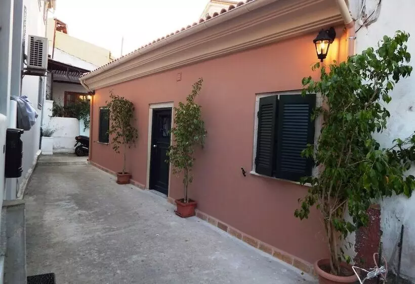 Sole Apartments   Near Corfu Port