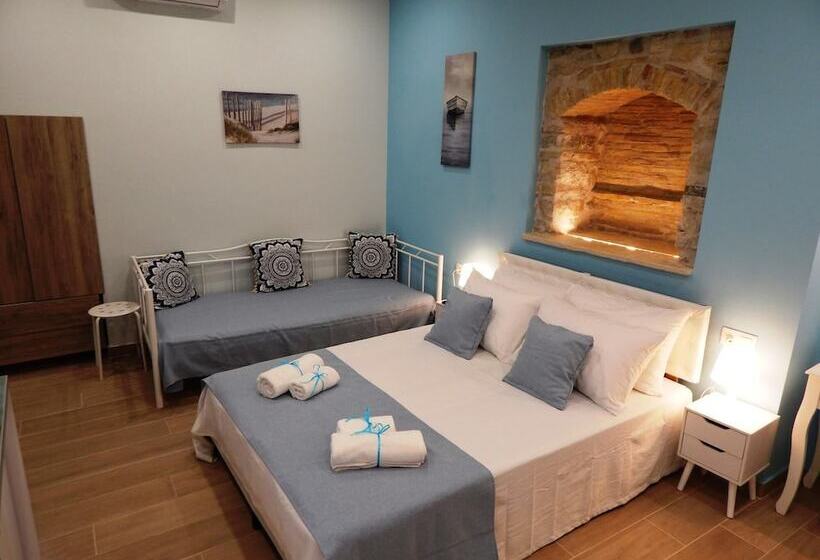 Sole Apartments   Near Corfu Port