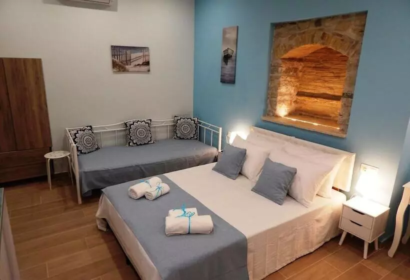 Sole Apartments   Near Corfu Port