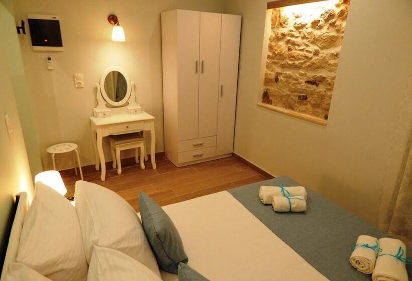 Sole Apartments   Near Corfu Port