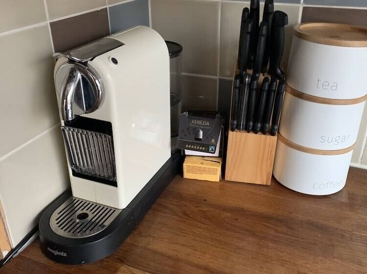 Stunning 1 Bed Cottage In Halifax