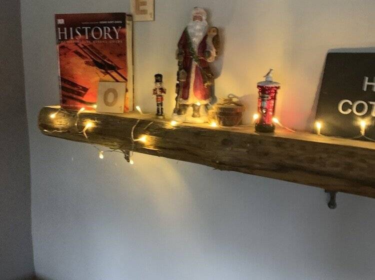 Stunning 1 Bed Cottage In Halifax