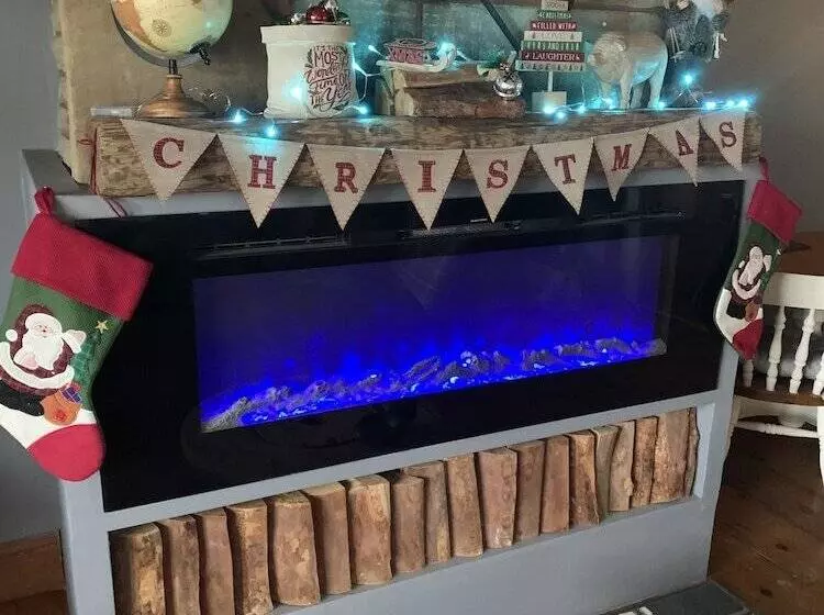 Stunning 1 Bed Cottage In Halifax