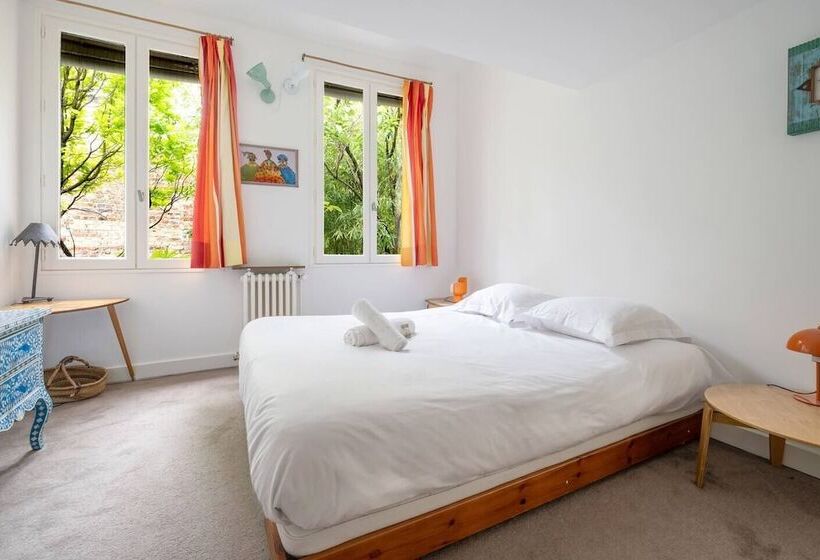 Stunning Architect House With Courtyard